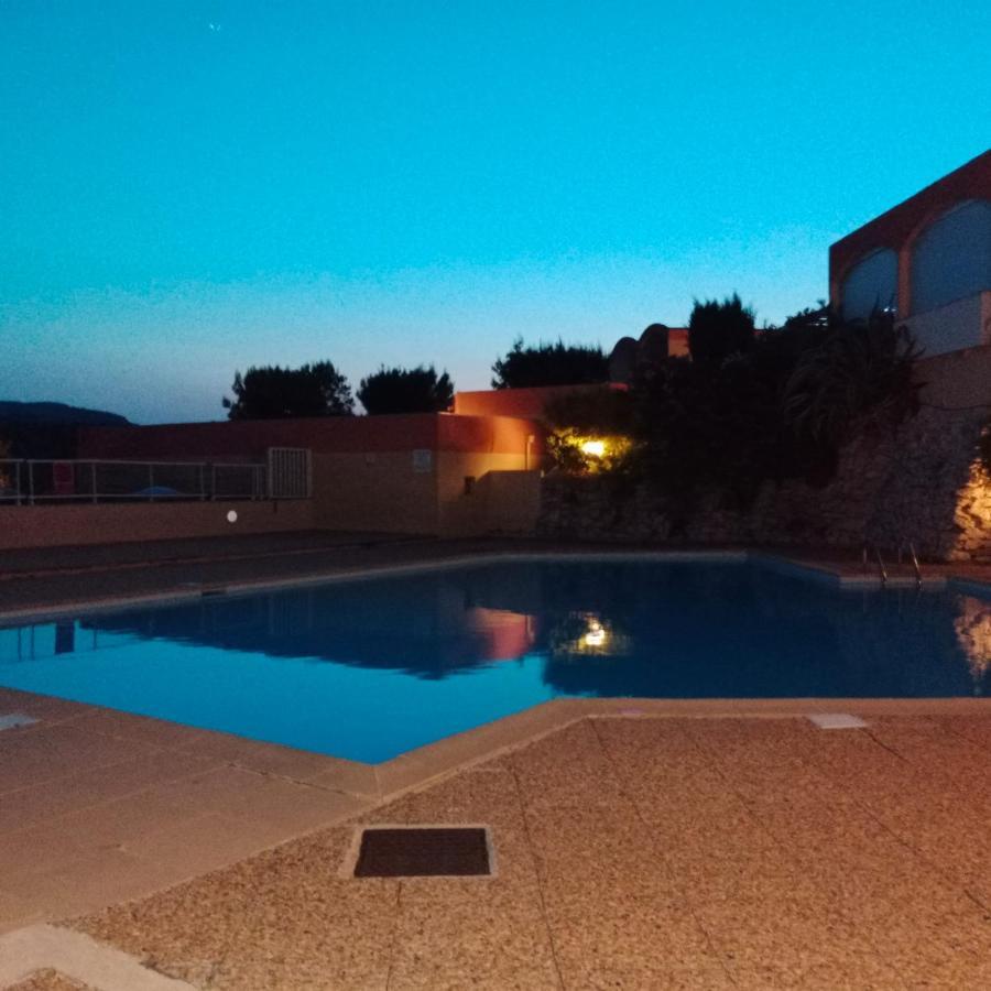 Appartement Confortable, Petite Vue Mer Et Piscine 카시스 외부 사진